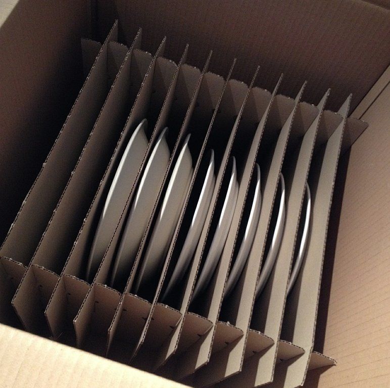 Cartons pour assiettes à disposition - Boegli Patrick