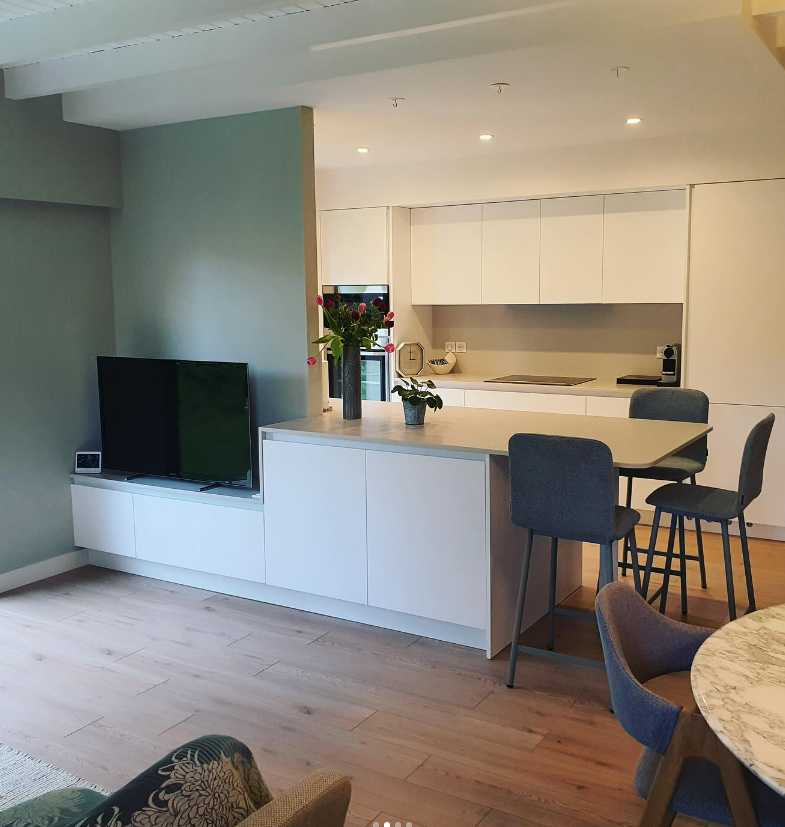 Salon vert et télévision