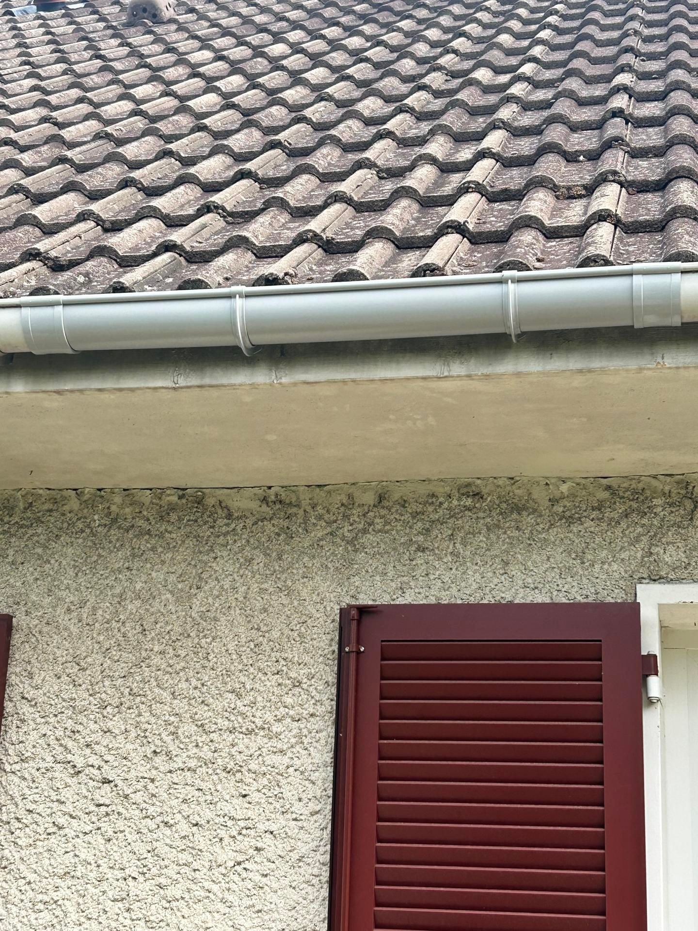 Une gouttière neuve.