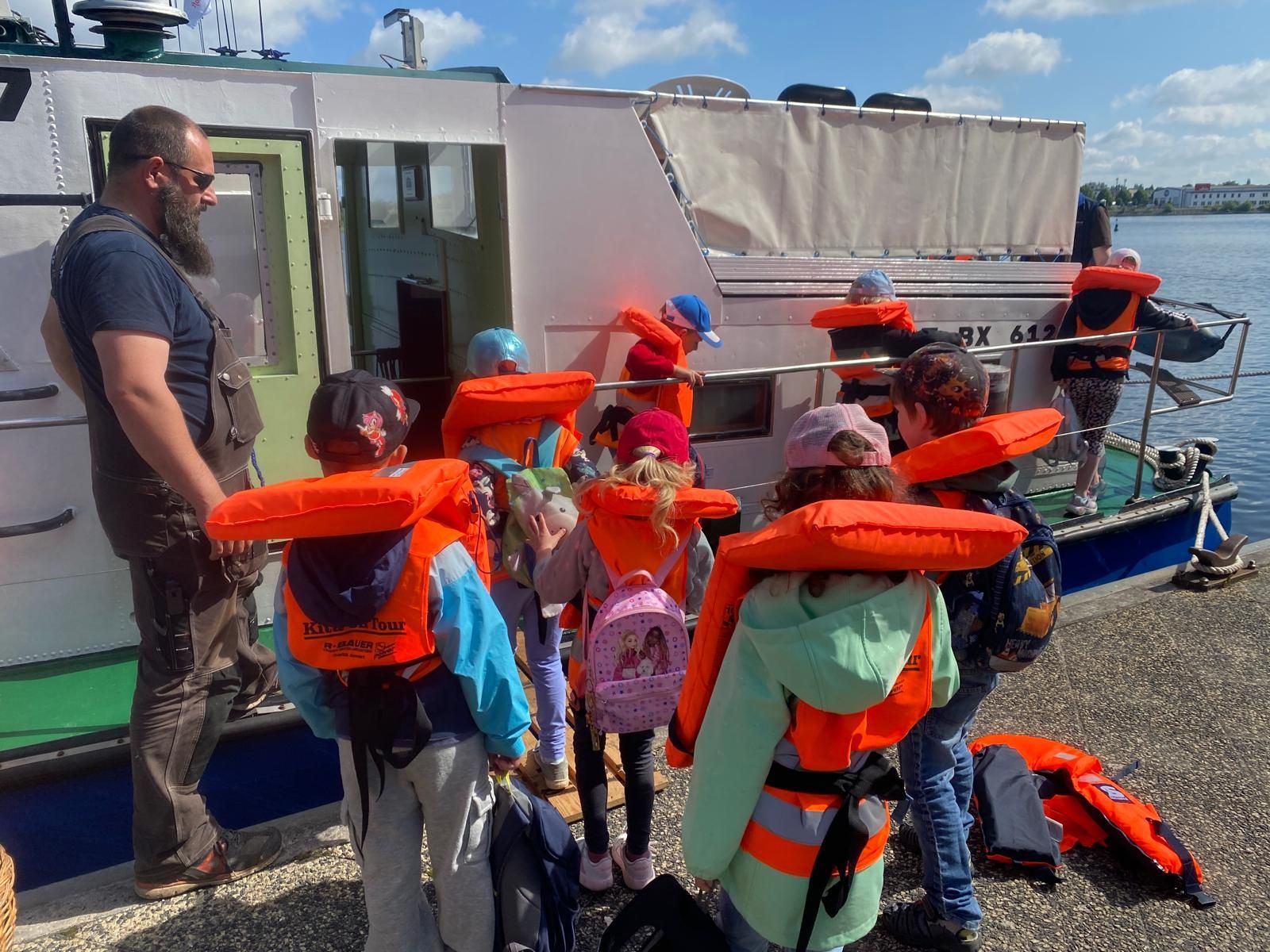Eine Bootstour zum Kindertag