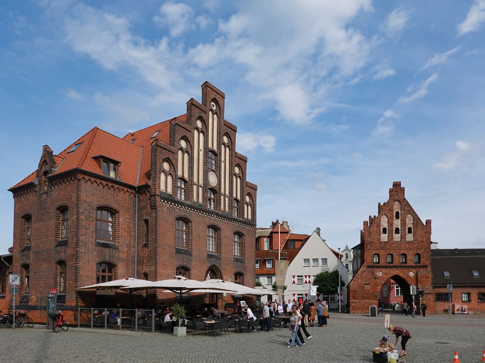 Ansicht von Hafengebäuden in Wismar
