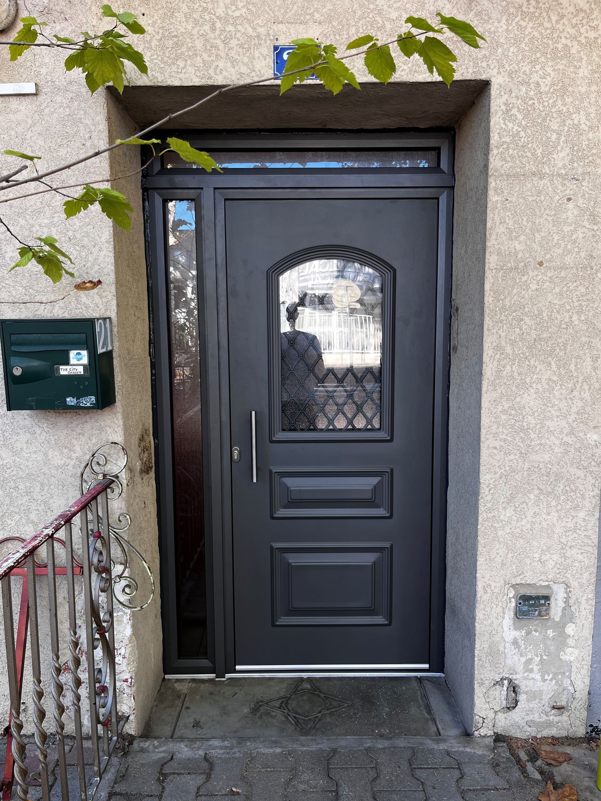 Pose de porte d'entrée à Montpellier