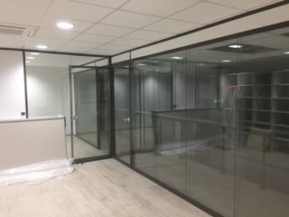 Pose de mur en verre