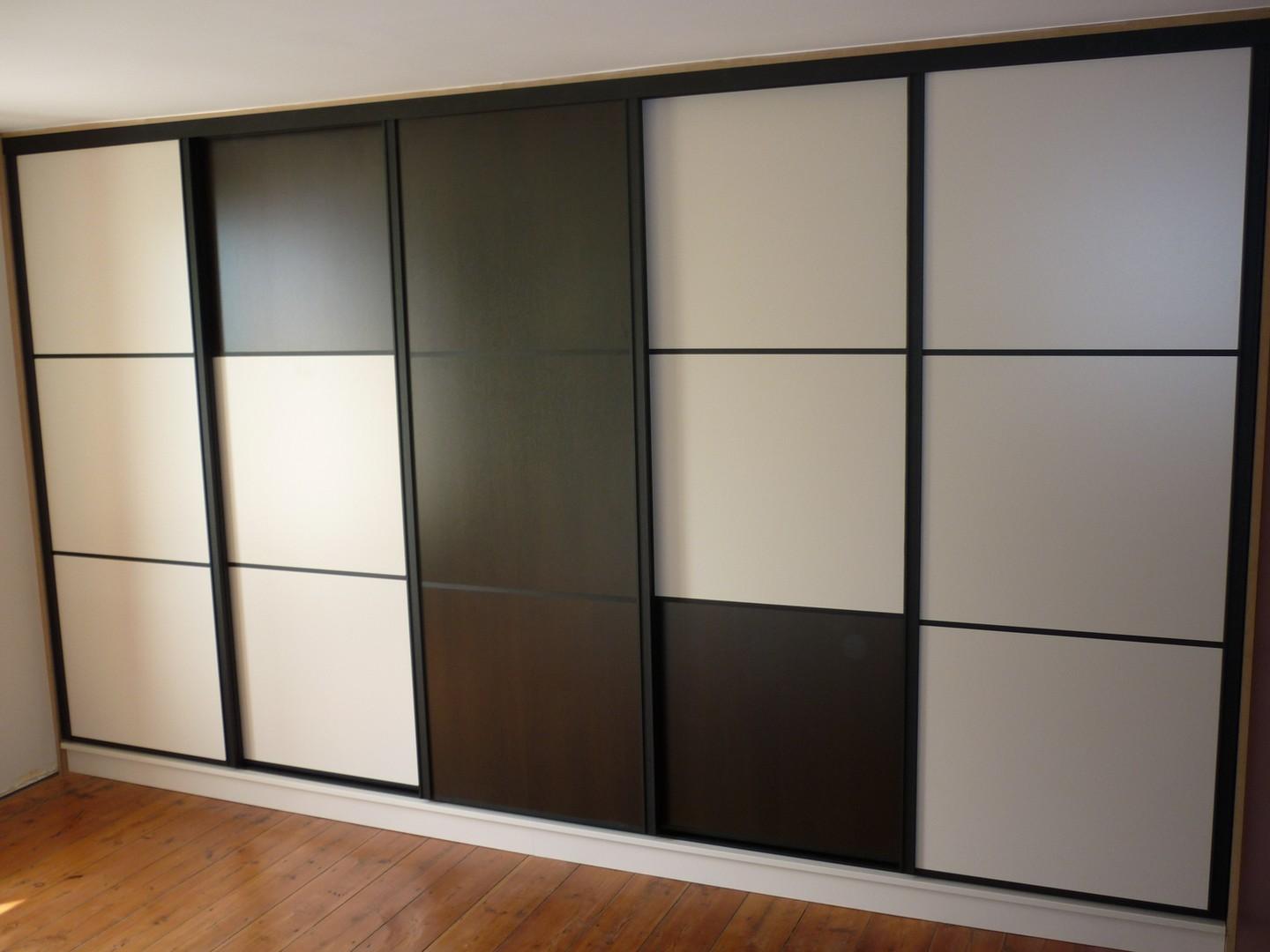 Façades coulissantes bicolores