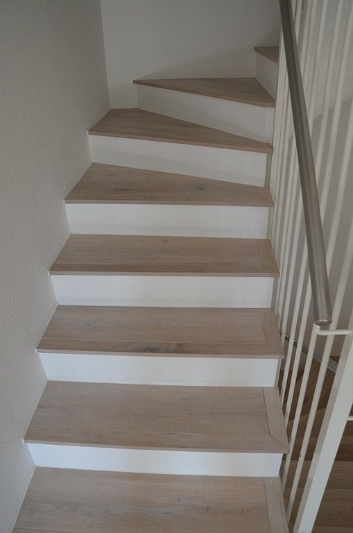 Landhausdiele Eiche Weiss handgehobelt