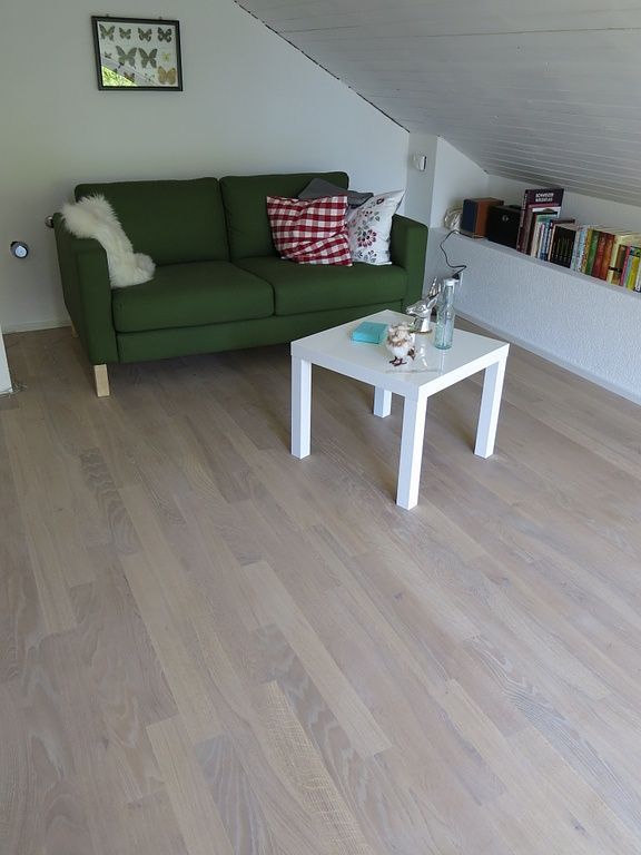 Eiche gebürstet mit Pflegepaste