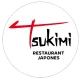 Logotipo del restaurante japon&eacute;s Tsukimi, con detalles en rojo estilo caligraf&iacute;a y texto negro en un marco circular blanco.