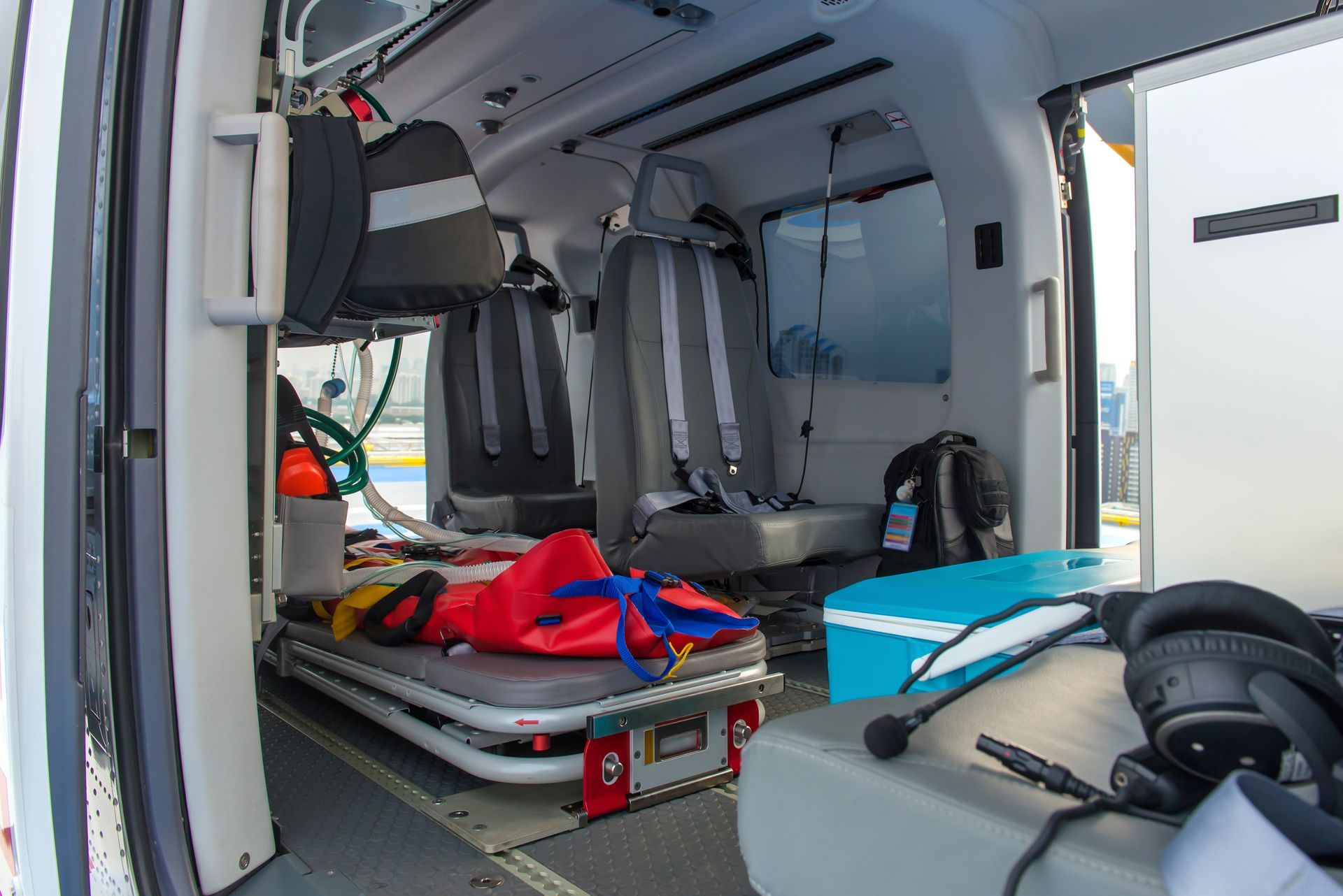Un brancard dans une ambulance