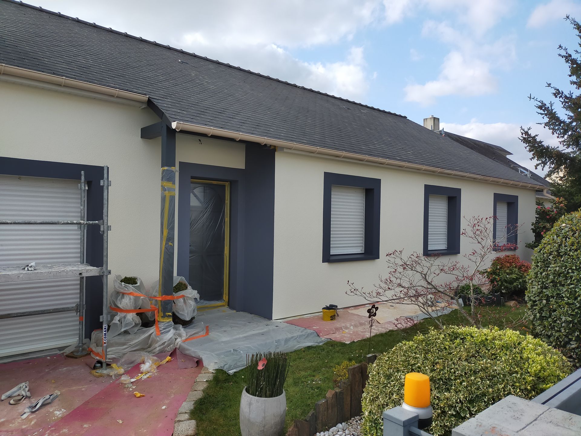 Maison rénovée de l'extérieur