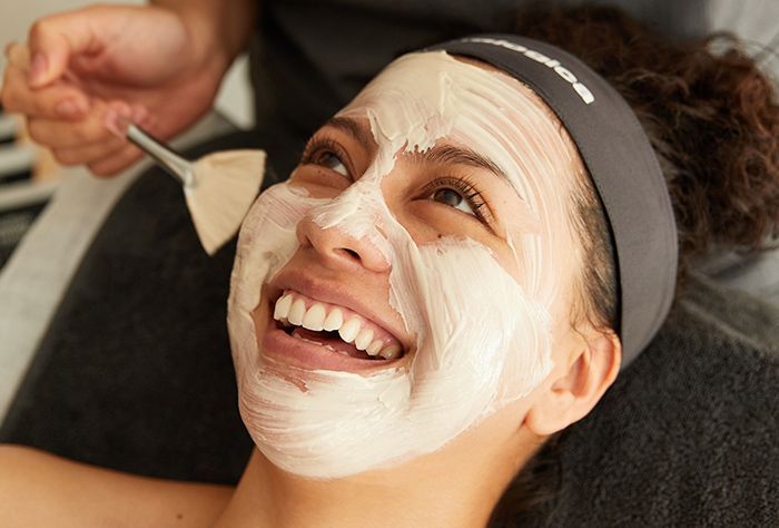 Gesichtsbehandlung, Gesichtsmaske, Gesichtspeeling Piecitos & Estética