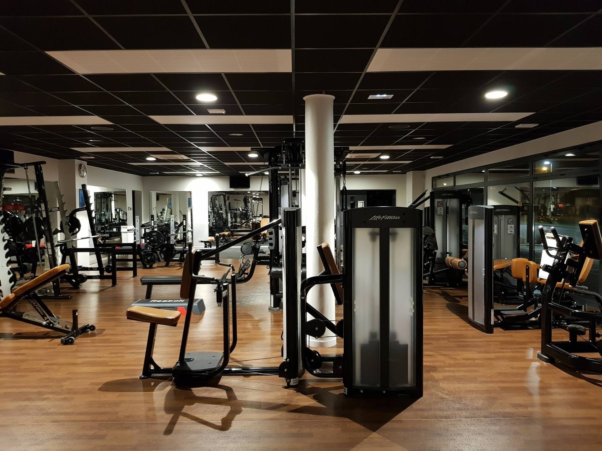 Lm Fitness Salle De Sport Musculation Cardio Training à Arbent