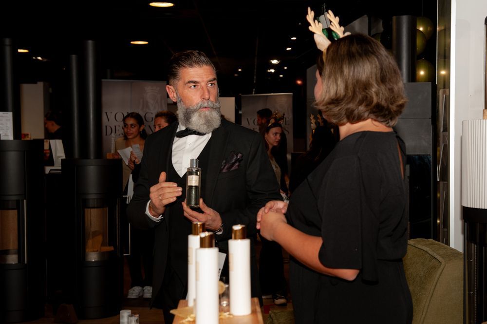 Reportage photo de l'égérie pour les cosmétiques et soins. Maître Parfumeur depuis 1825