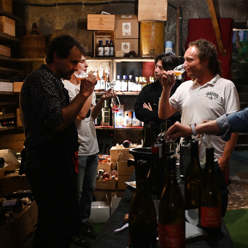 Reportage photos lors d'une porte ouverte avec des spécialistes des vins Bio, Biodynamiques et Naturels.