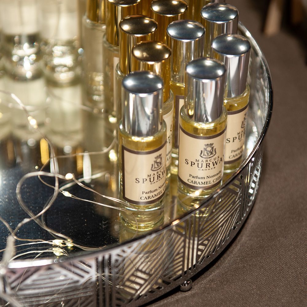 Échantillons de parfum nomade au caramel de la marque de parfumerie Marcus Spurway - Nathalie Coevoet