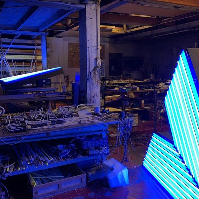 Création artisanale de néons