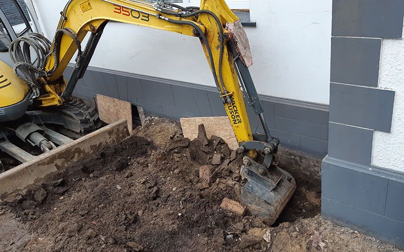 Michael & Dirk Schneider - Bautenschutz Gbr. - Bauwerksabdichtung, Vorarbeiten, Erdaushub Bagger