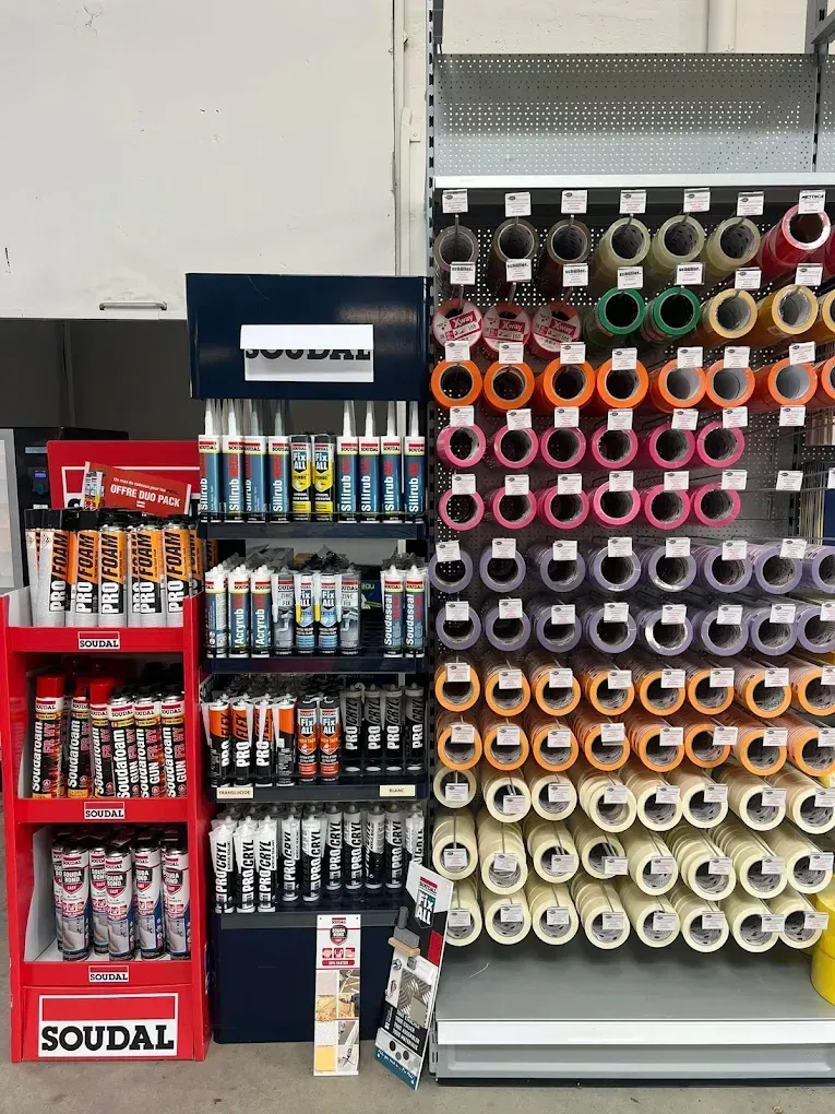 Vers la page Quincaillerie