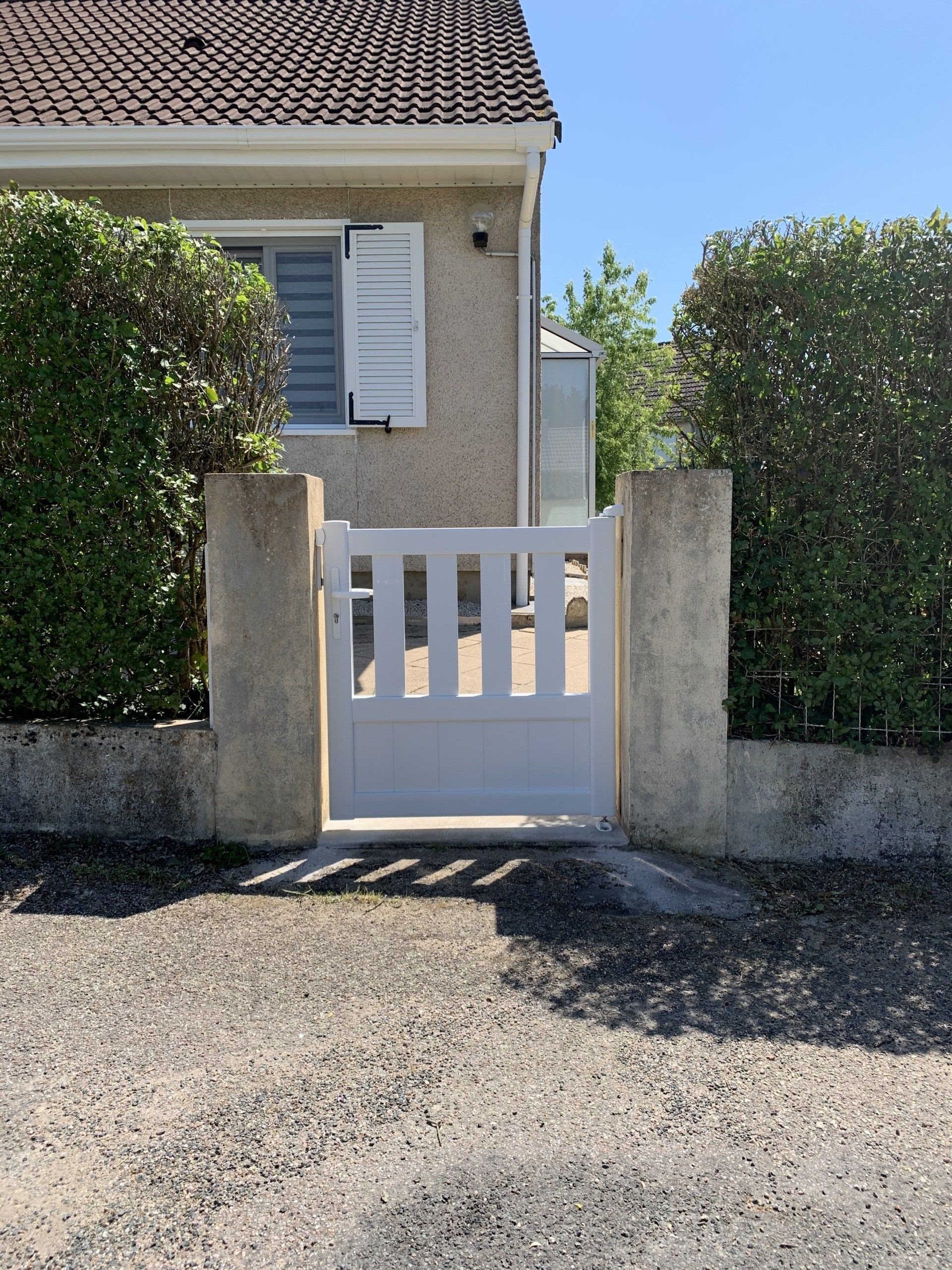 Portillon en PVC blanc