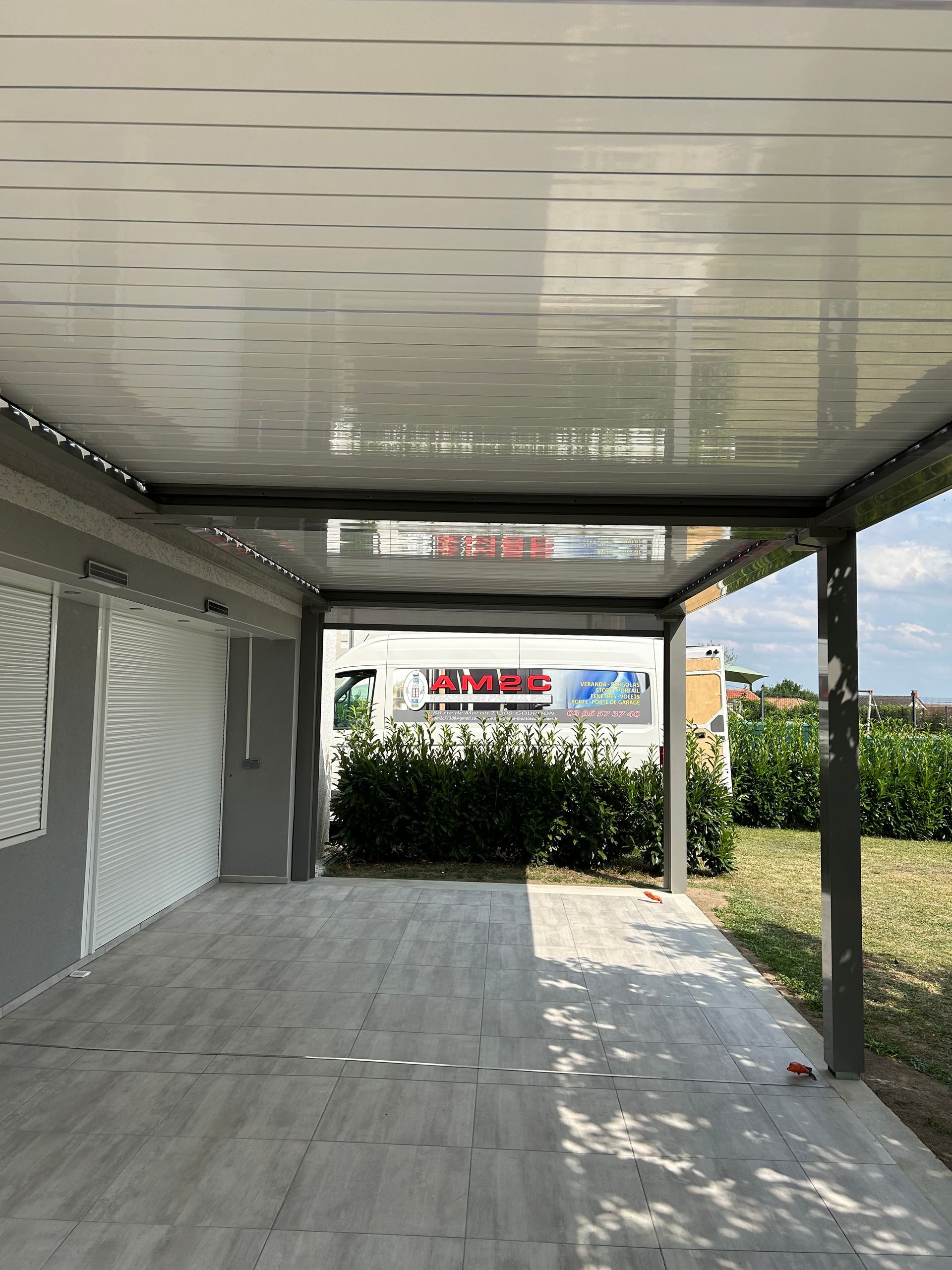 Vue sur l'intérieur d'une pergola
