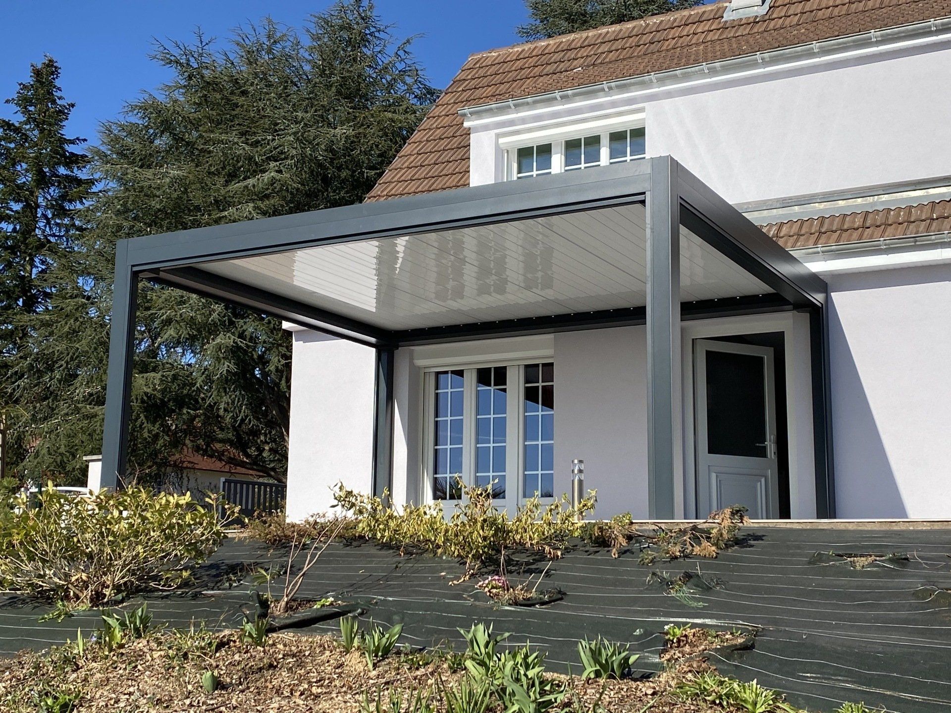 Pergola fermée en extérieur