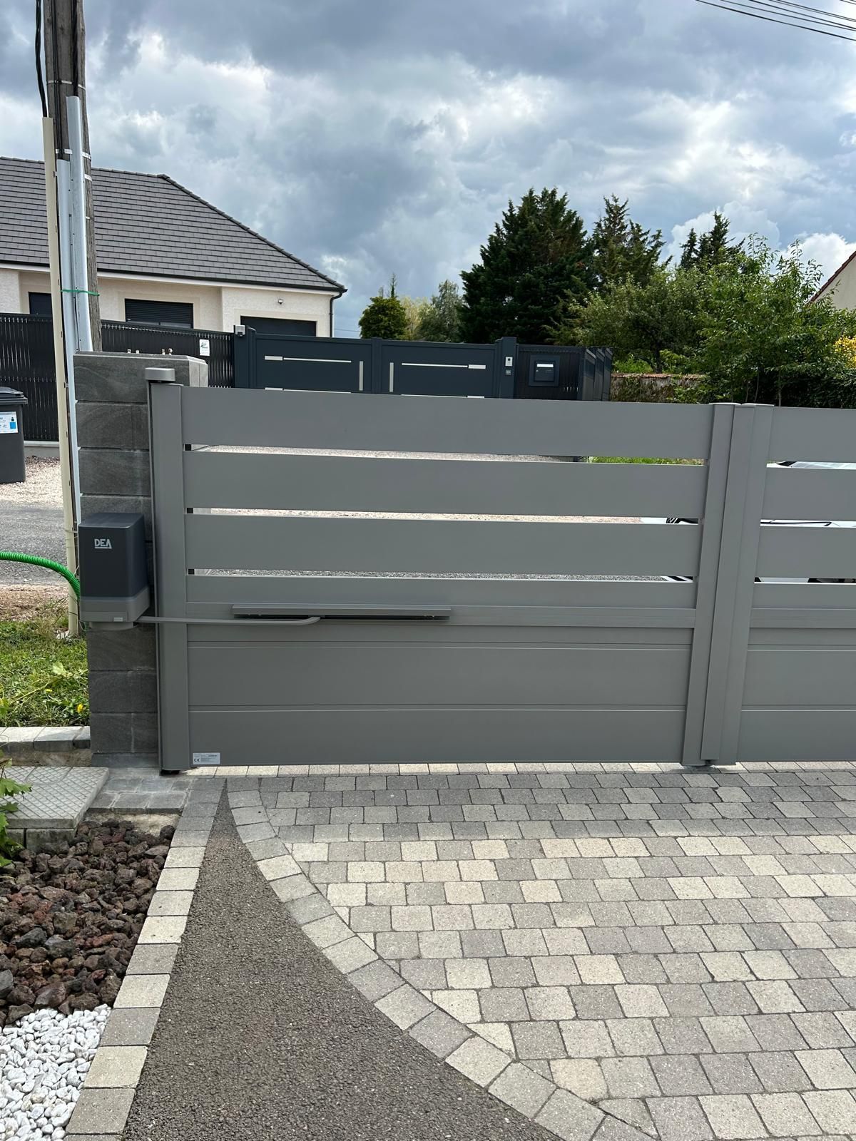 Portails en aluminium motorisé