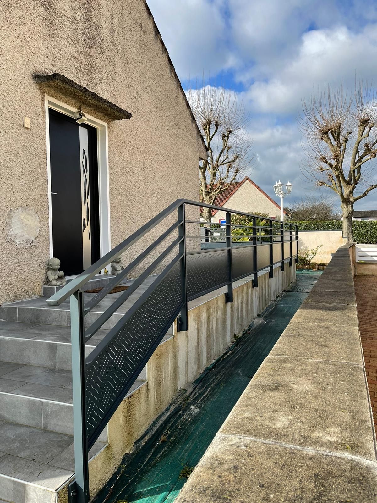 Vue extérieure de la rambarde