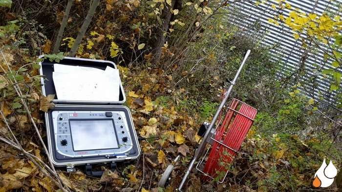 TV-Inspektion Monitor neben Kabeltrommel