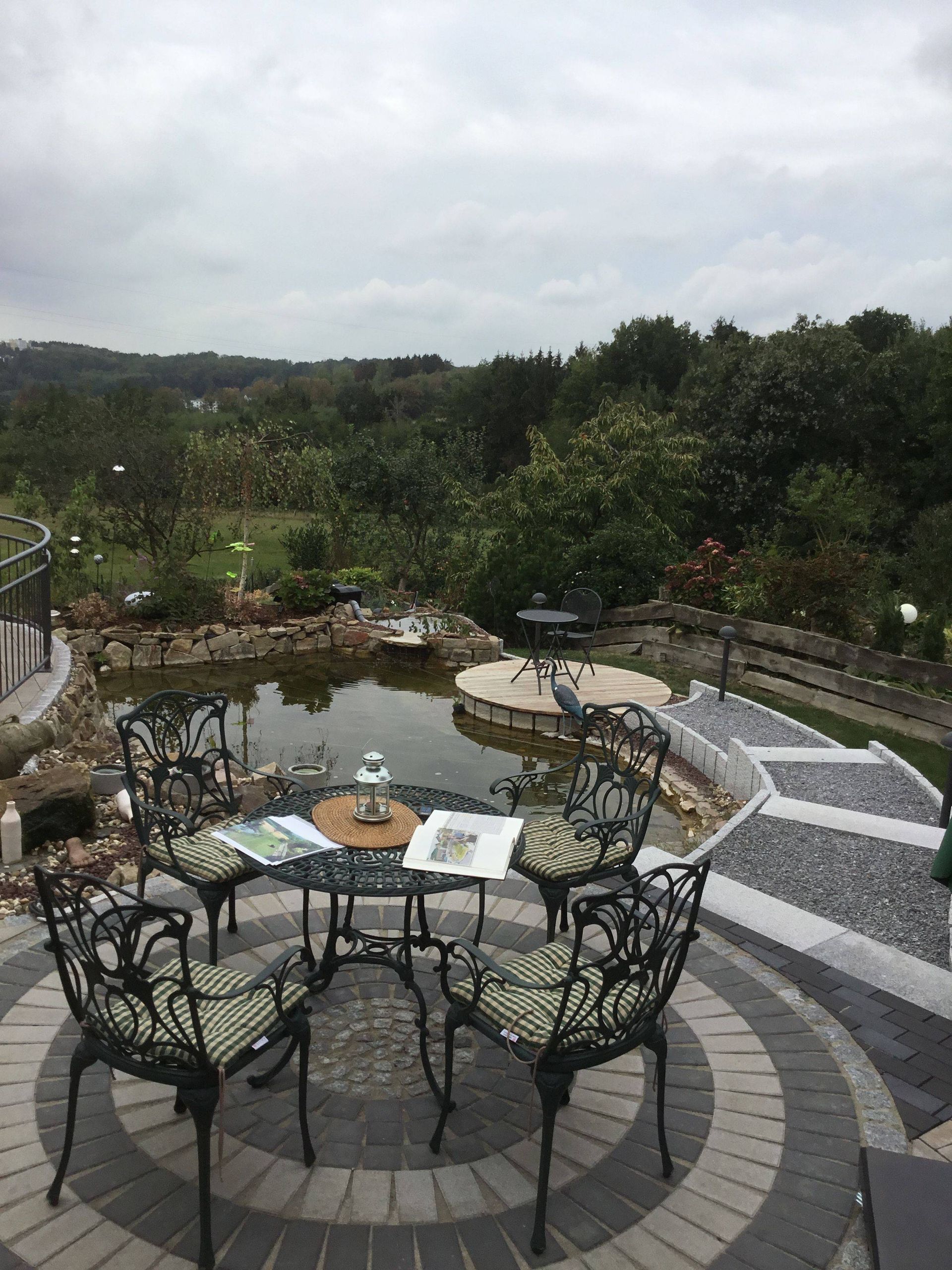 Gepflasterte Terrasse