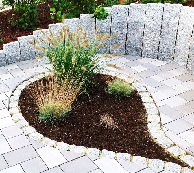 Tropfenförmiges Blumenbeet