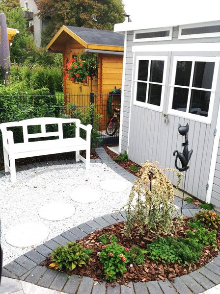 Gartenlaube aus weißem Holz