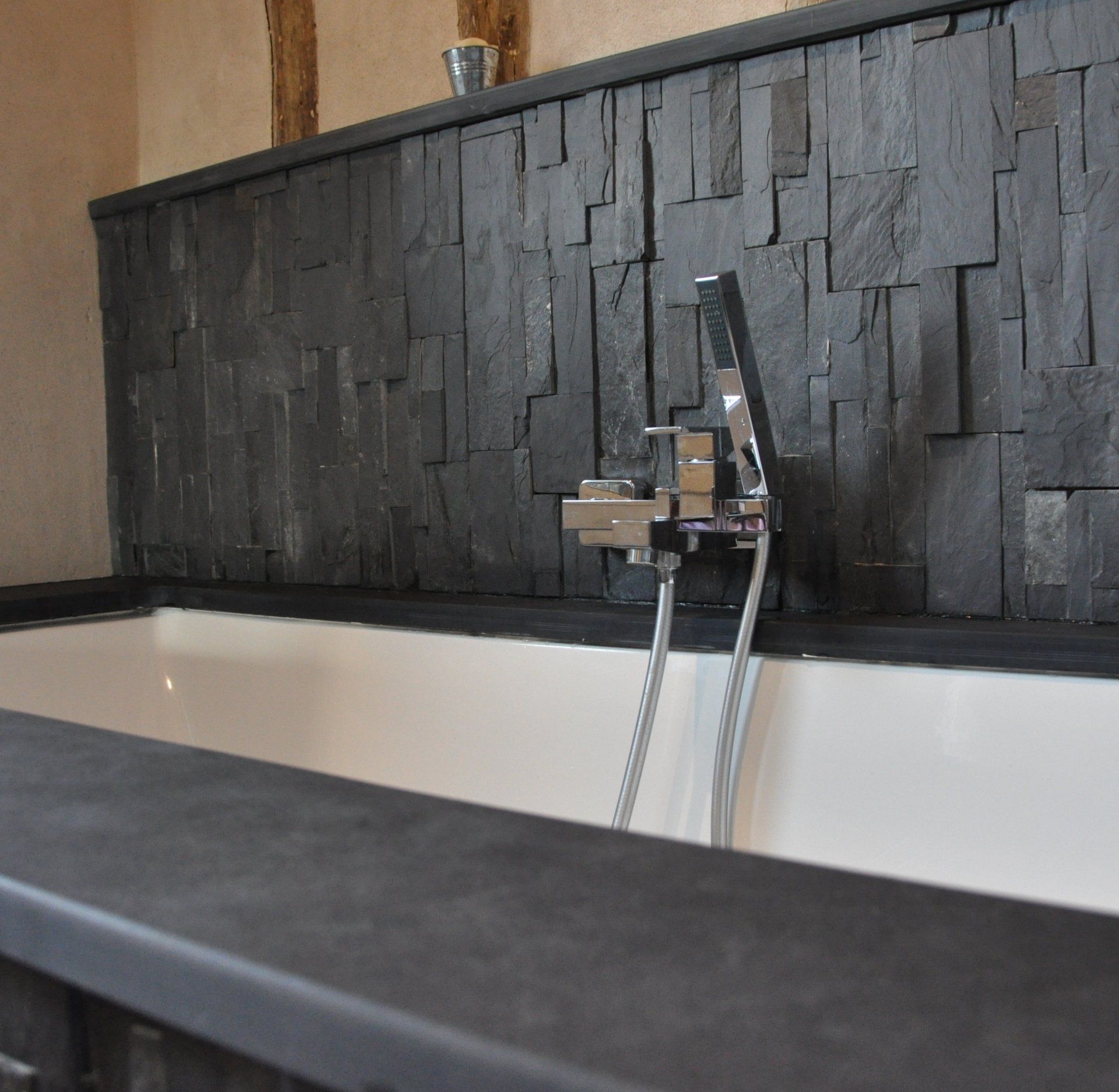 Marbrerie dans une salle de bains