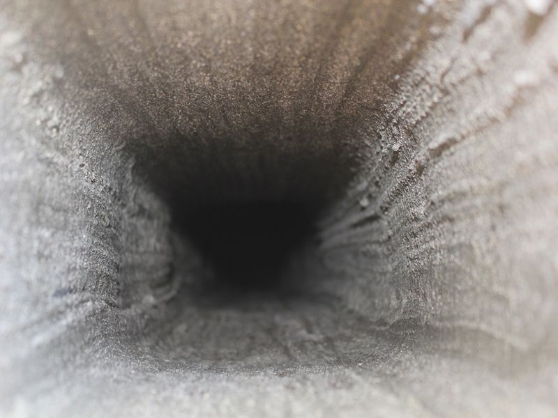 Muuraus ja Laatoitus, nuohous, nuohooja