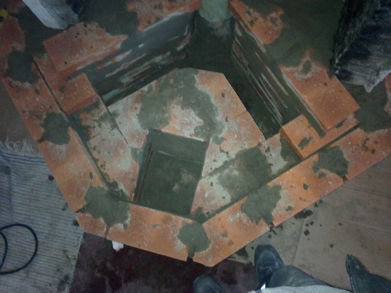 Muuraus ja Laatoitus, nuohous, nuohooja