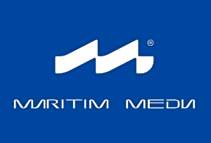 Logotipo estilizado "MM" blanco sobre el texto "MARITIM MEDIA", sobre fondo azul.