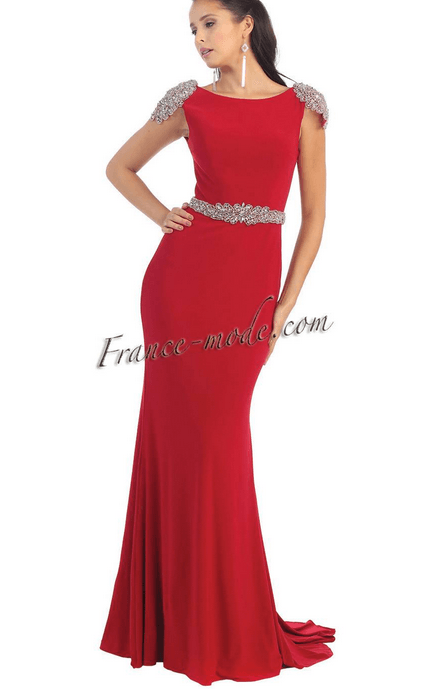 Robe de soirée rouge grenat avec épaulettes