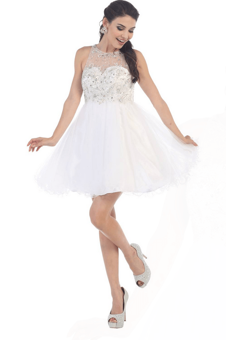 Robe blanche en tulle