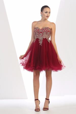 Robe à bustier rouge bordeaux et dorée
