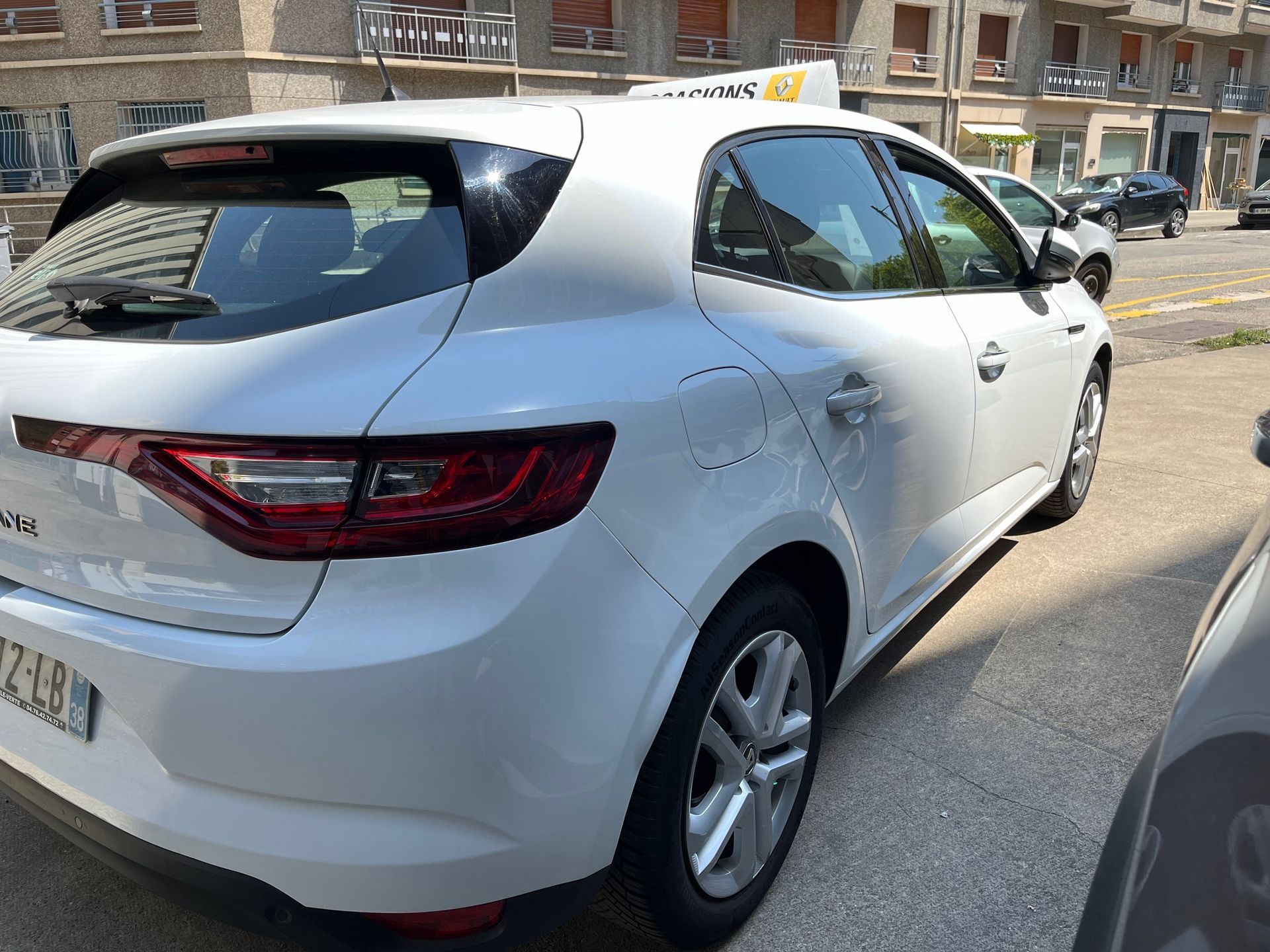 Arrière droit Megane Berline