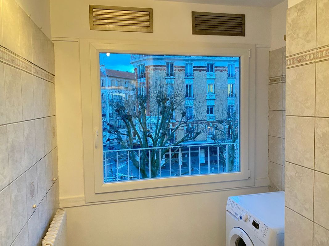 Fenêtre de la cuisine vu de l'intérieur