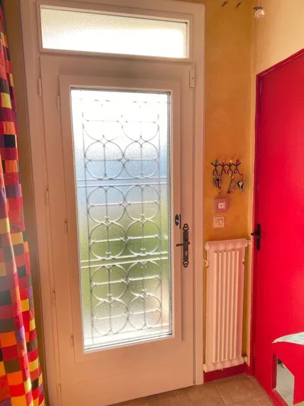 Porte-fenêtre vitrée occulante