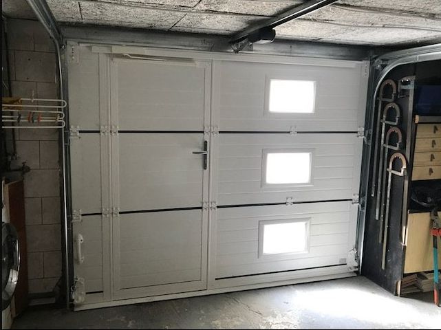 Porte de garage sectionnelle blanche