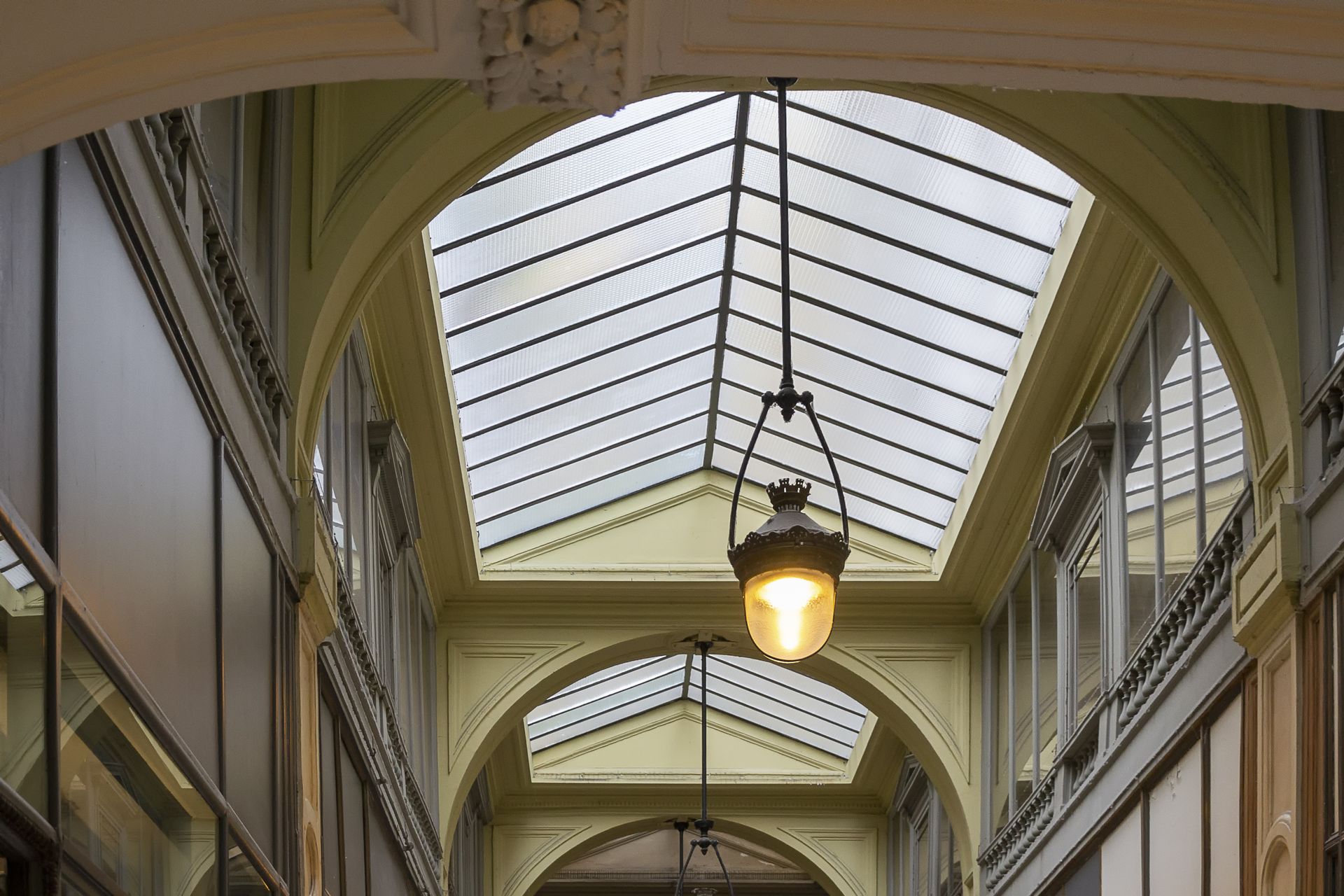 Verrière au-dessus d'une galerie marchande