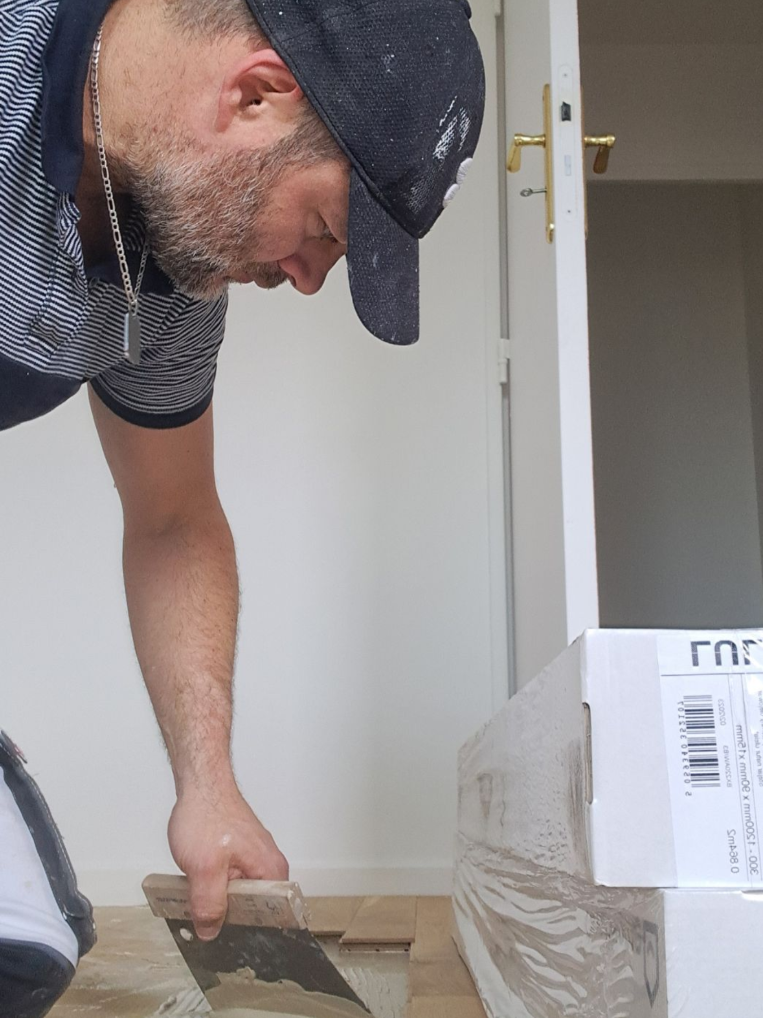 pose de parquet, ponçage, vitrification. 