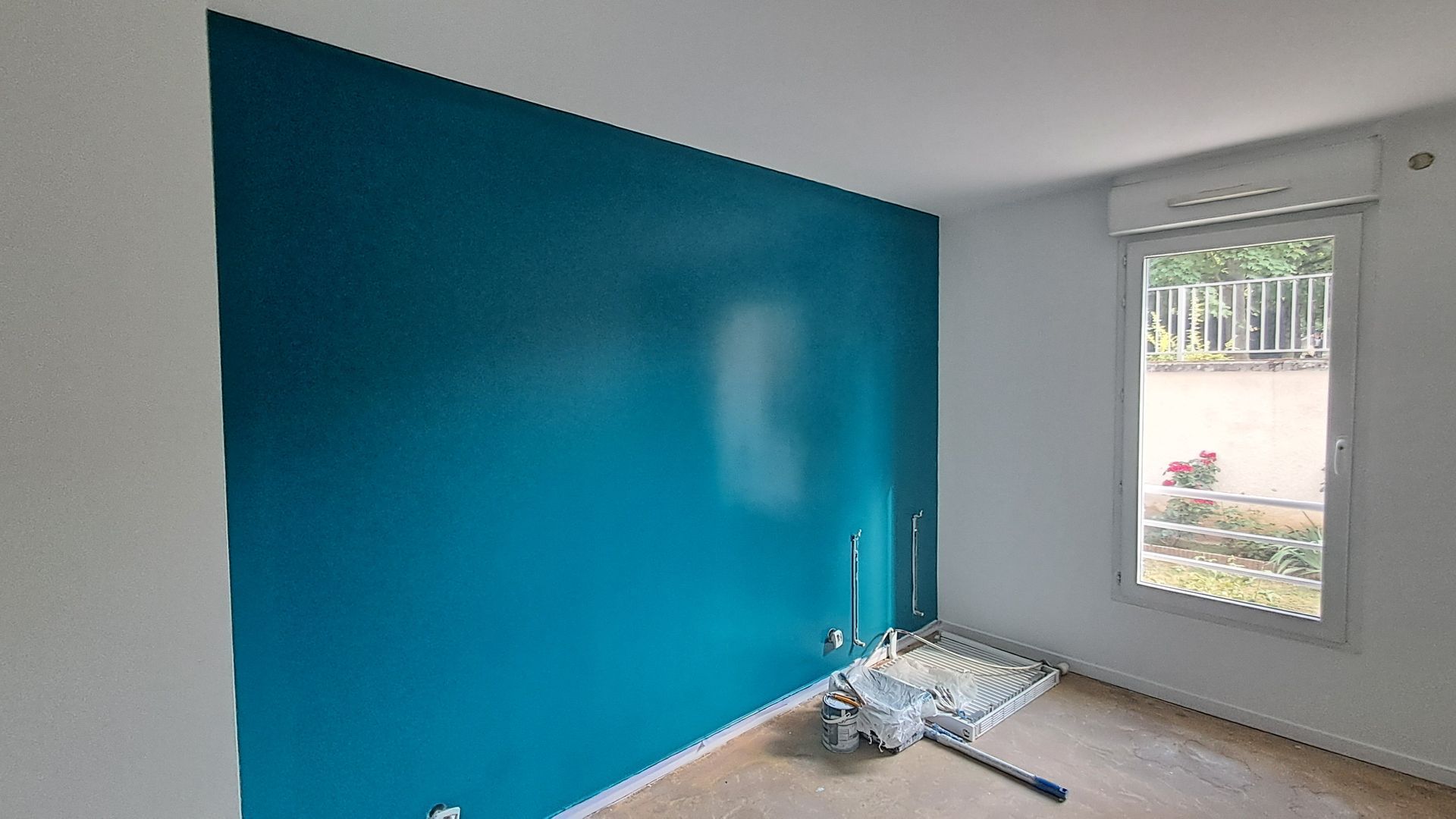 Les murs peints d'une pièce à coucher