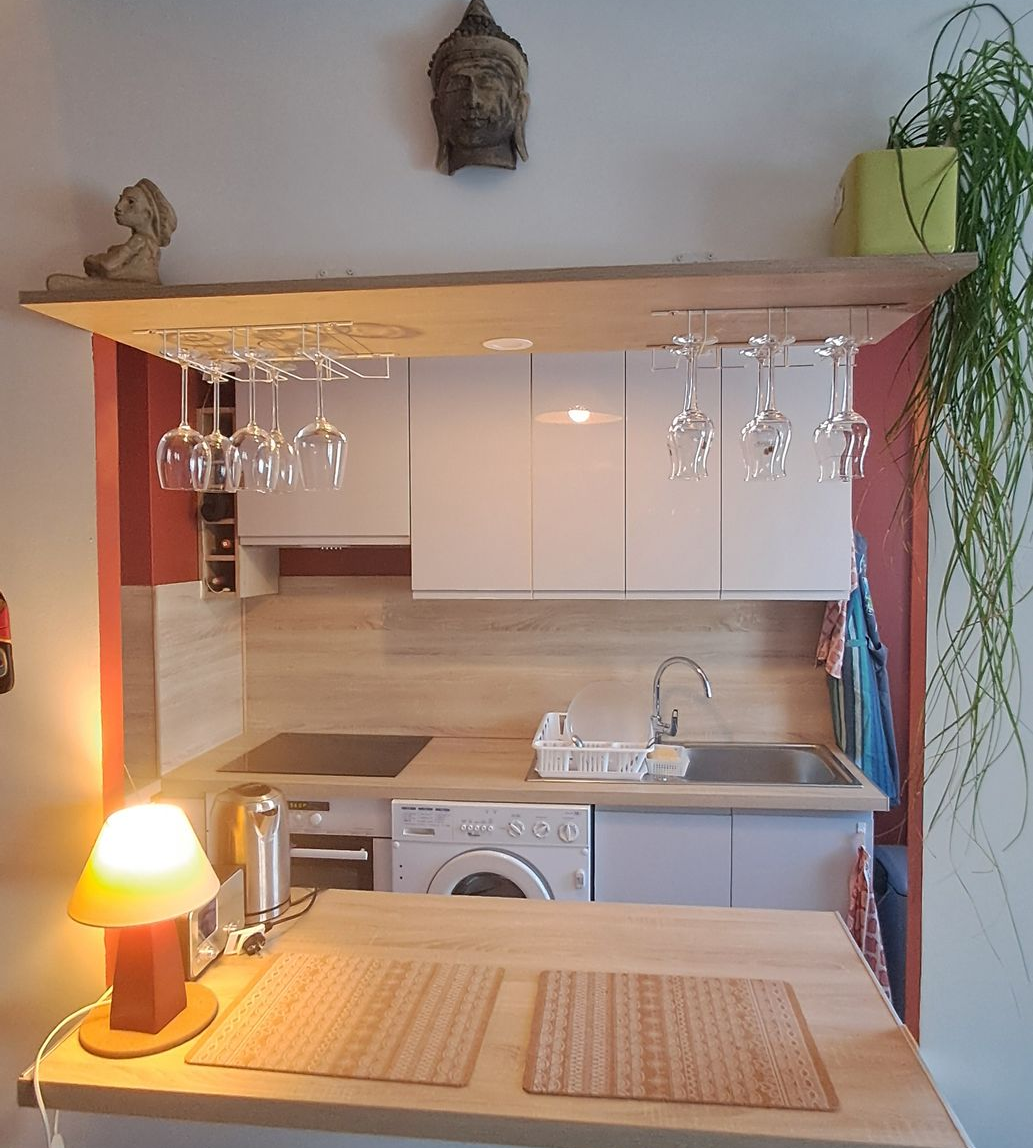 Travaux d'embellissement des murs d'une cuisine