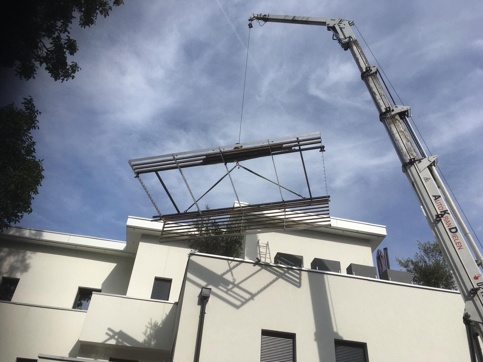 Autokran Dielen Josef Dielen Gebäude