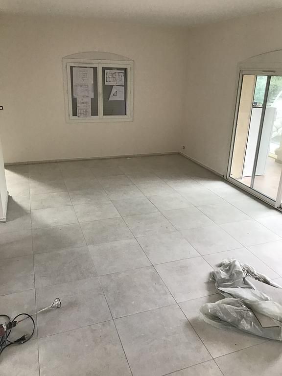 Intérieure d'une maison avec ses cloisons