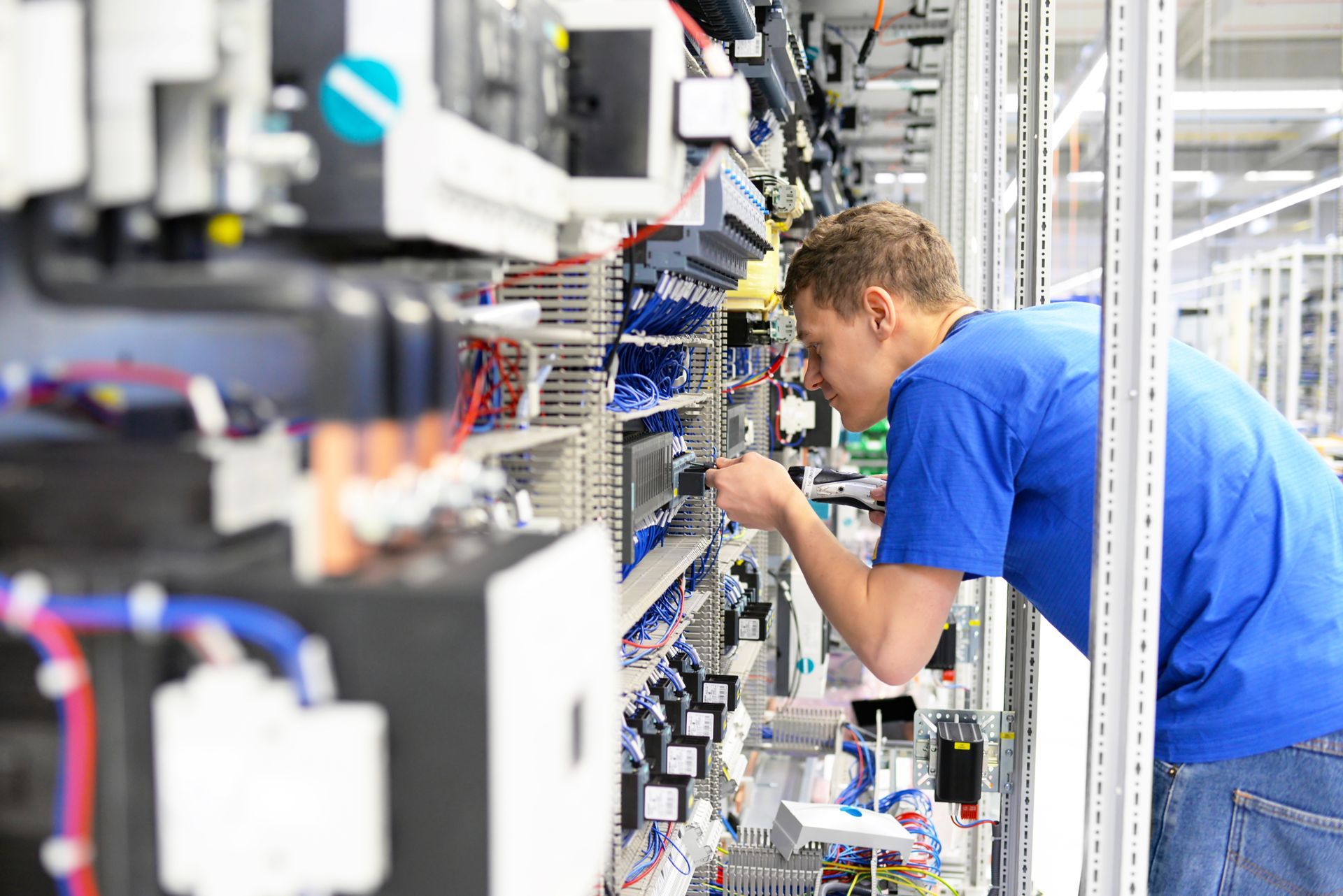 Travaux d'électricité industrielle