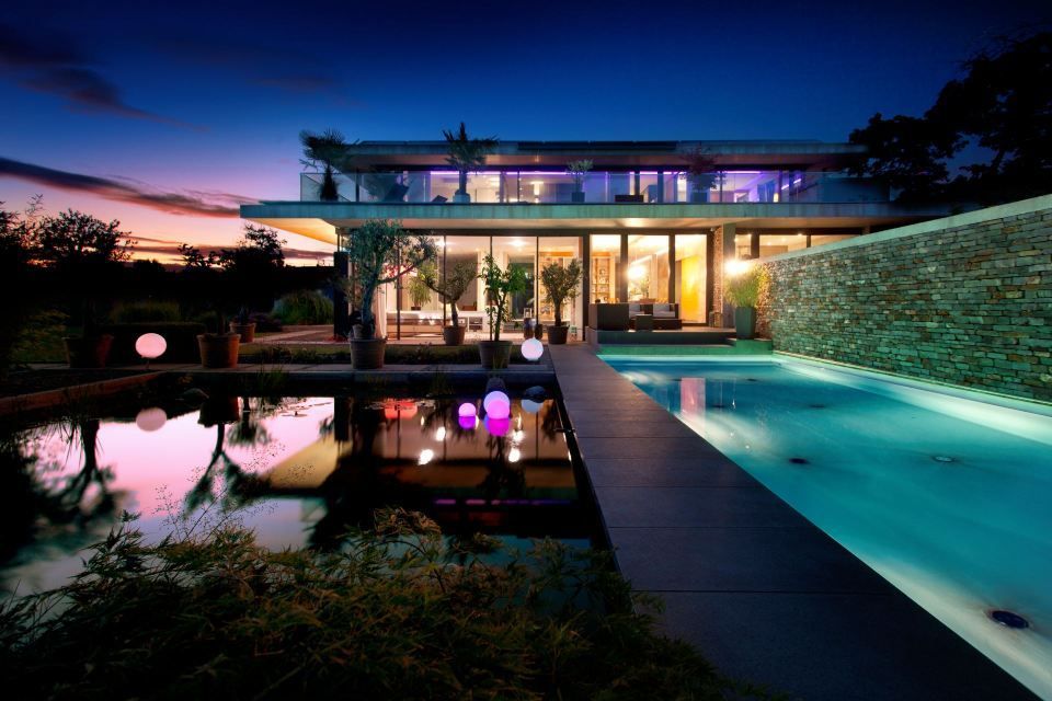 Dachterrasse mit Schwimmbecken