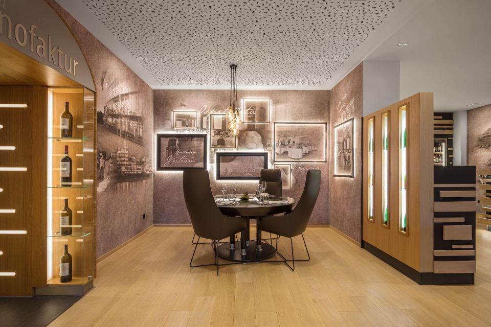 Wohnraum mit indirektem Licht